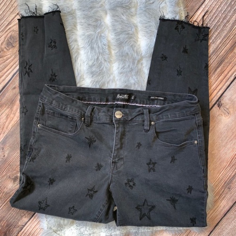 Star Patch Black Gray Jeans - Picture 2 of 8